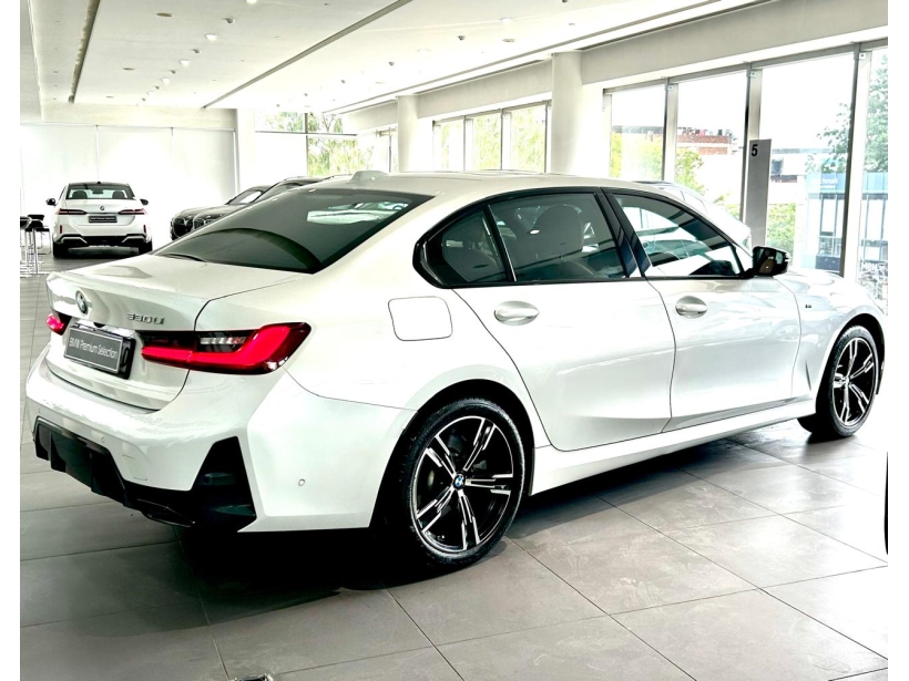 BMW 3 Series Gran Limousine 330Li M Sport Pro