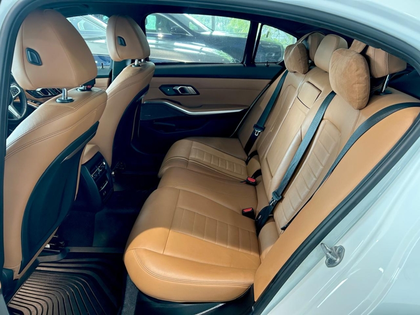 BMW 3 Series Gran Limousine 330Li M Sport Pro
