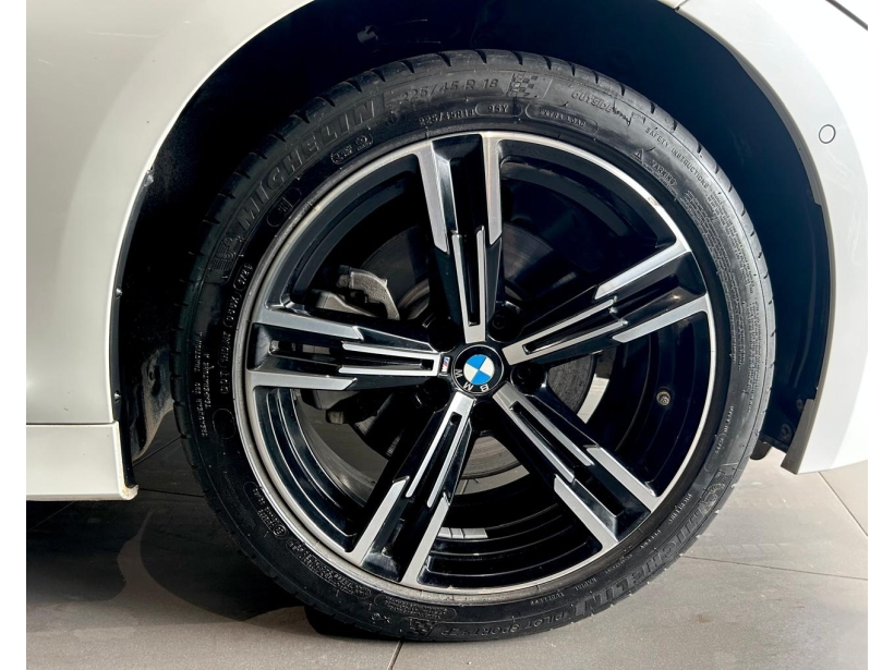 BMW 3 Series Gran Limousine 330Li M Sport Pro