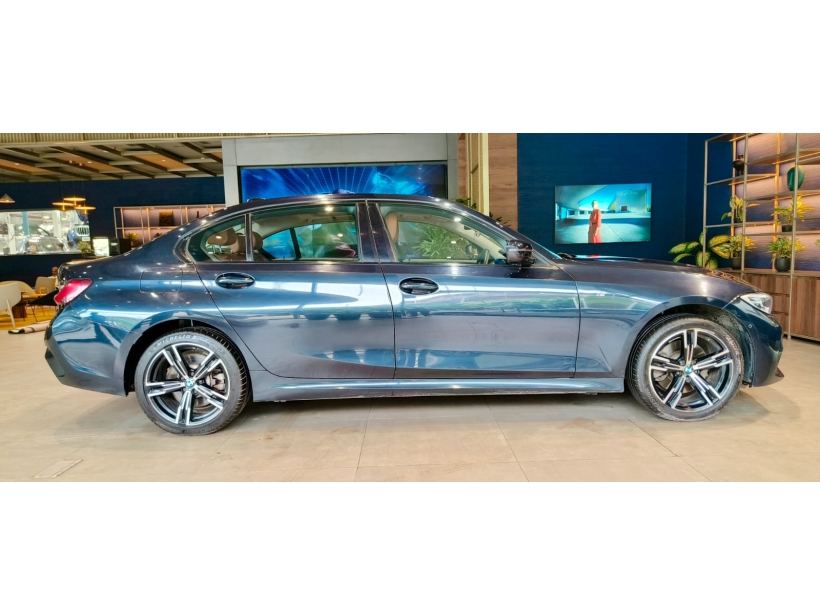 BMW 3 Series Gran Limousine 330Li M Sport