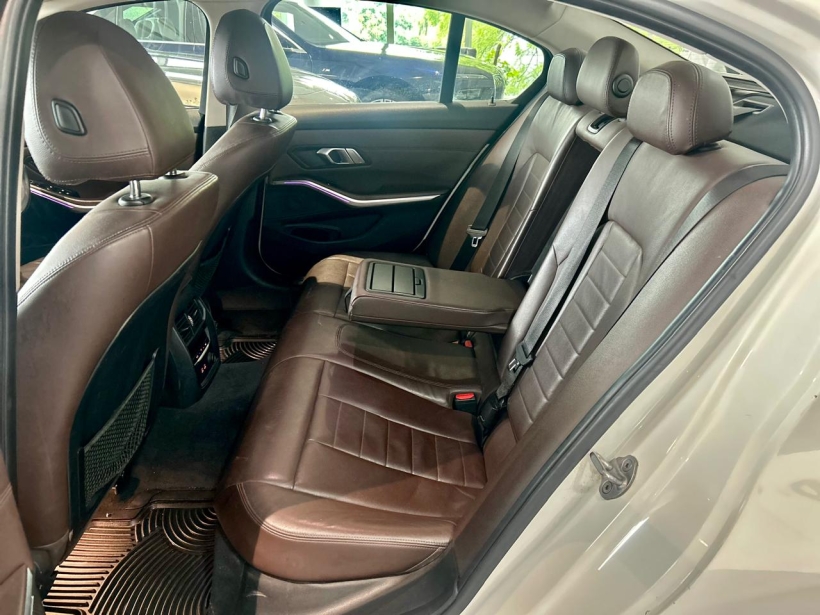 BMW 3 Series 320d Luxury Line