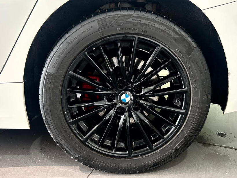 BMW 3 Series 320d Luxury Line