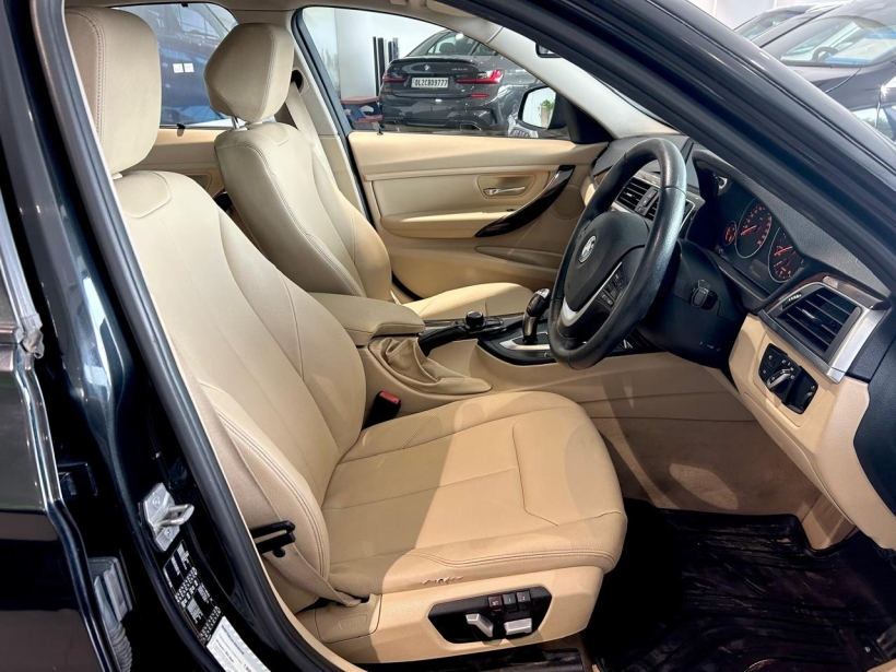 BMW 3 Series 320i