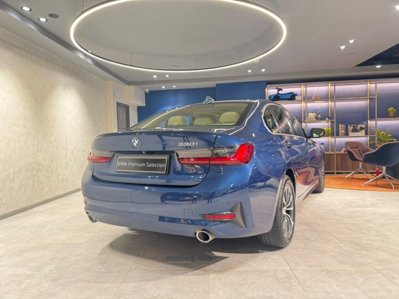 BMW 3 Series 330i Sport