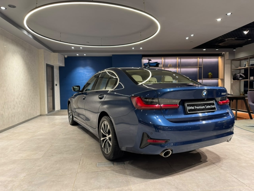 BMW 3 Series 330i Sport
