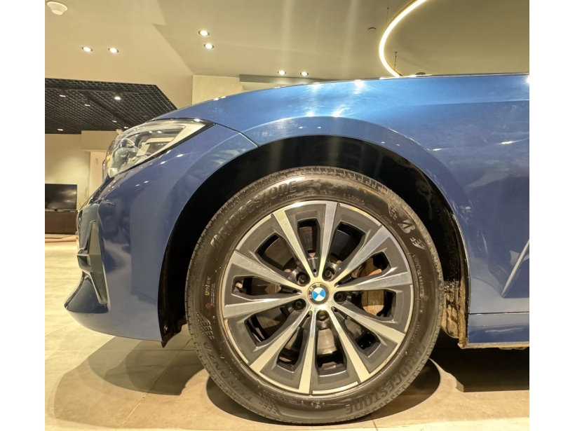 BMW 3 Series 330i Sport
