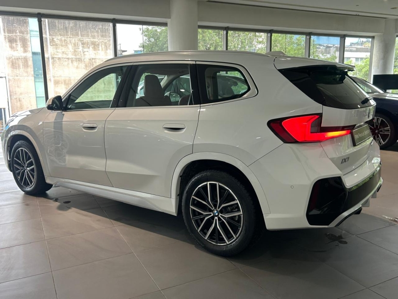 BMW iX1 eDrive20L M Sport