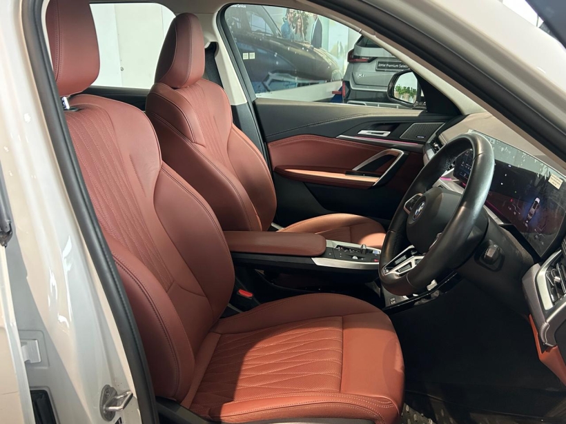 BMW iX1 eDrive20L M Sport