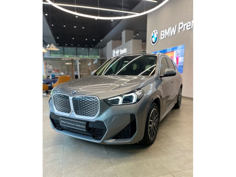 BMW iX1 eDrive20L M Sport