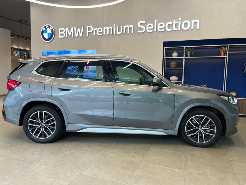 BMW iX1 eDrive20L M Sport
