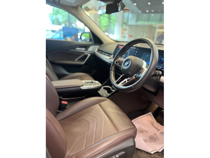 BMW iX1 eDrive20L M Sport