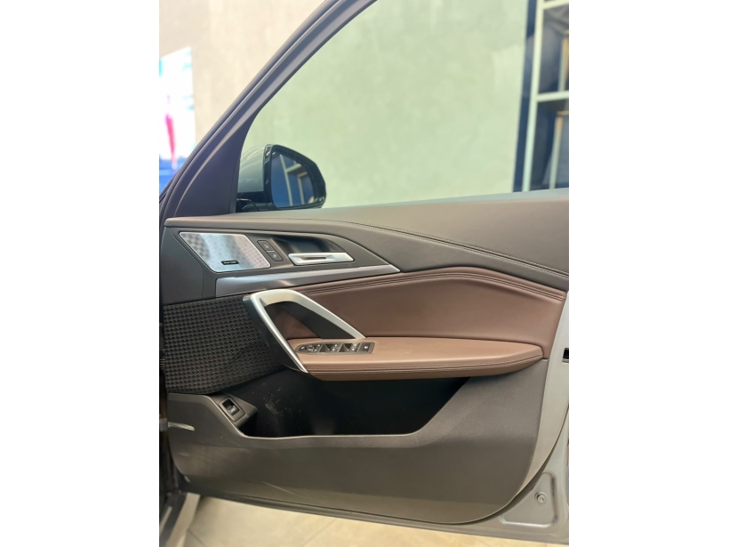 BMW iX1 eDrive20L M Sport