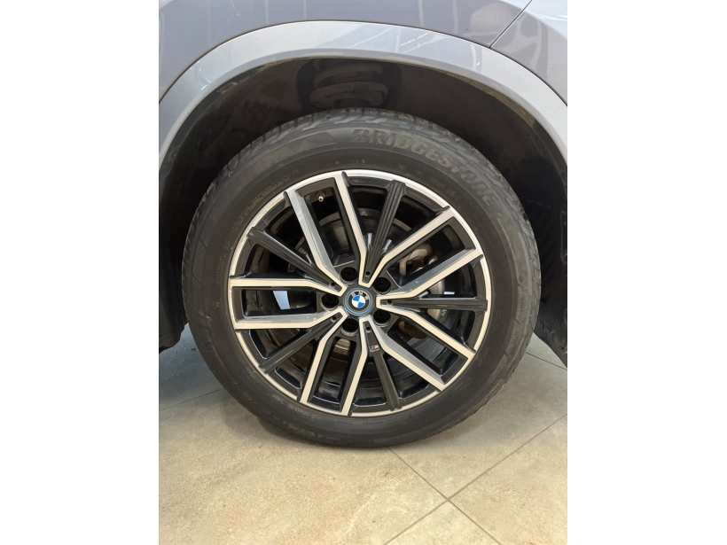 BMW iX1 eDrive20L M Sport