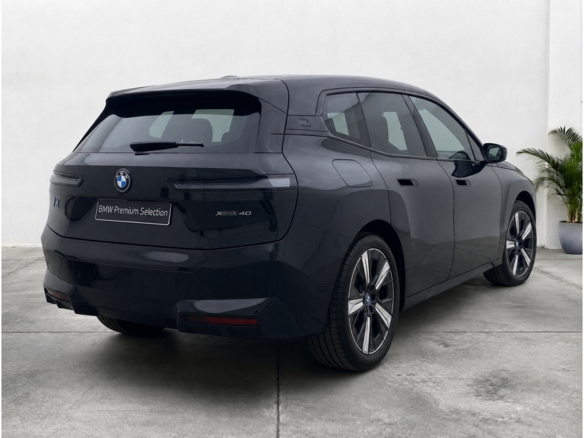 BMW iX xDrive40