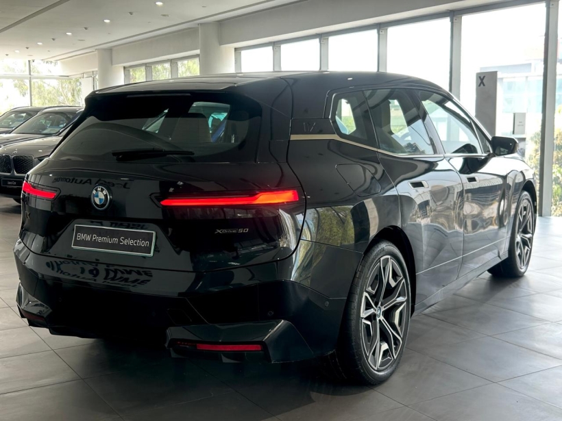 BMW iX xDrive50