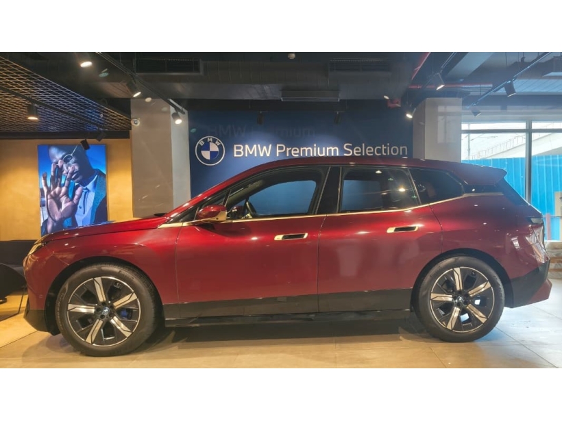 BMW iX xDrive40