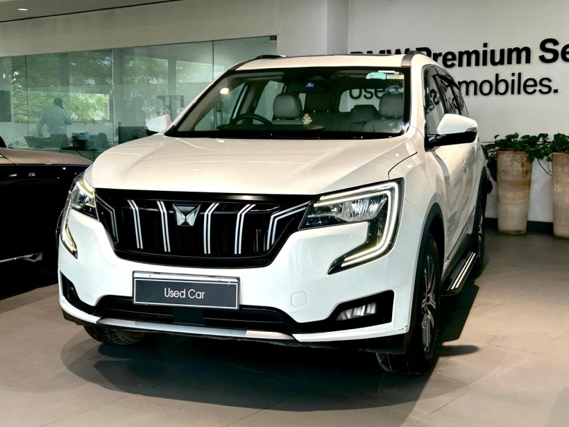 Mahindra XUV700 AX 7 Diesel AT 7 STR
