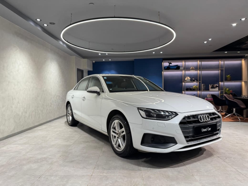 Audi A4 40 TFSI Premium Plus