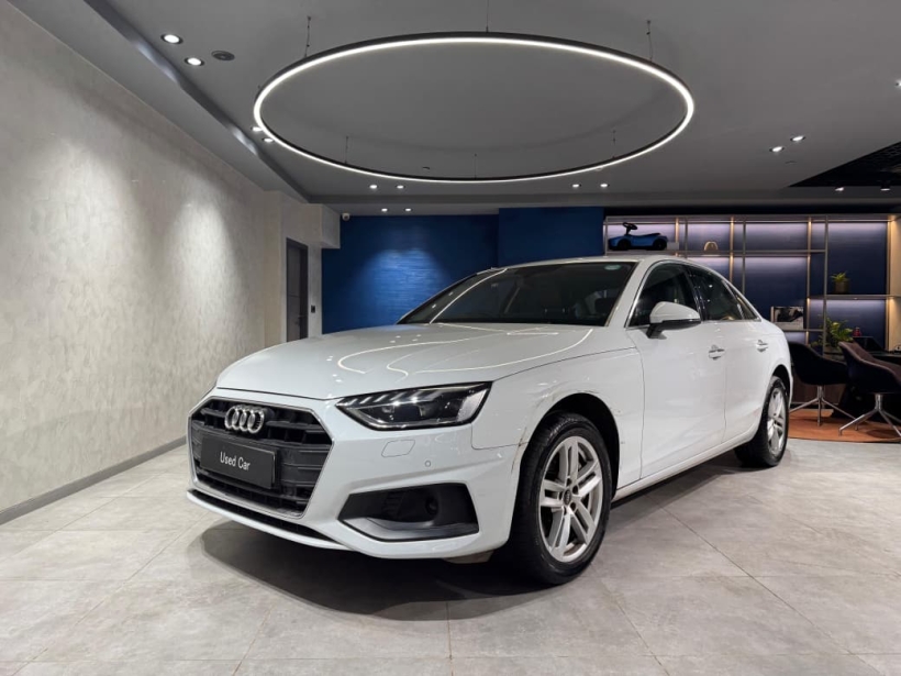 Audi A4 40 TFSI Premium Plus