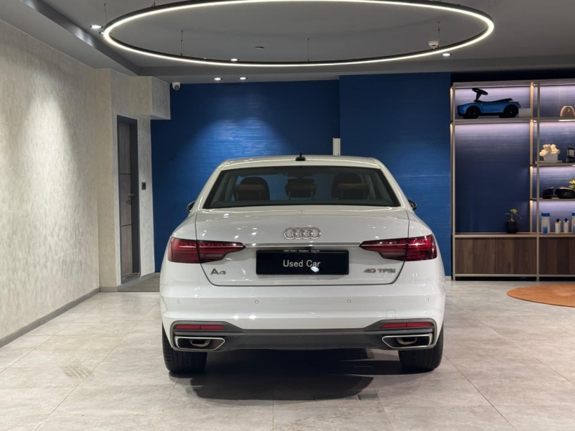 Audi A4 40 TFSI Premium Plus