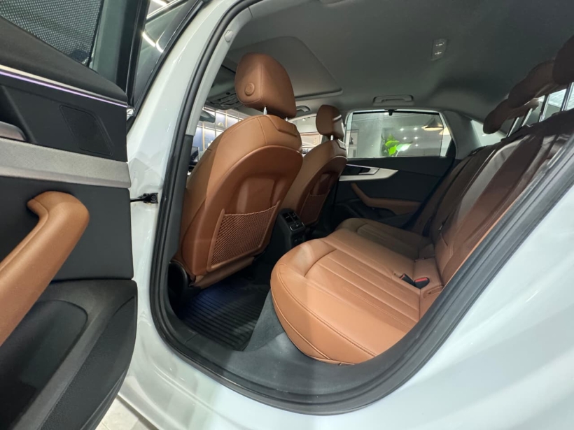 Audi A4 40 TFSI Premium Plus