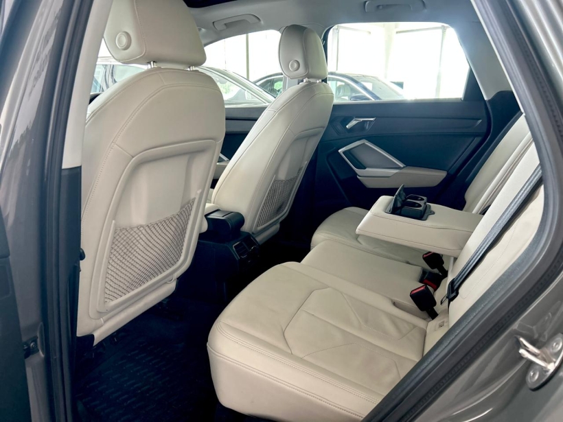 Audi Q3 40 TFSI Premium Plus