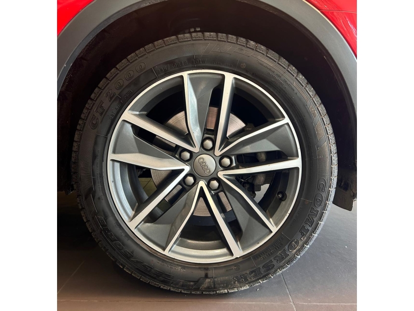 Audi Q3 35 TDI quattro Premium Plus