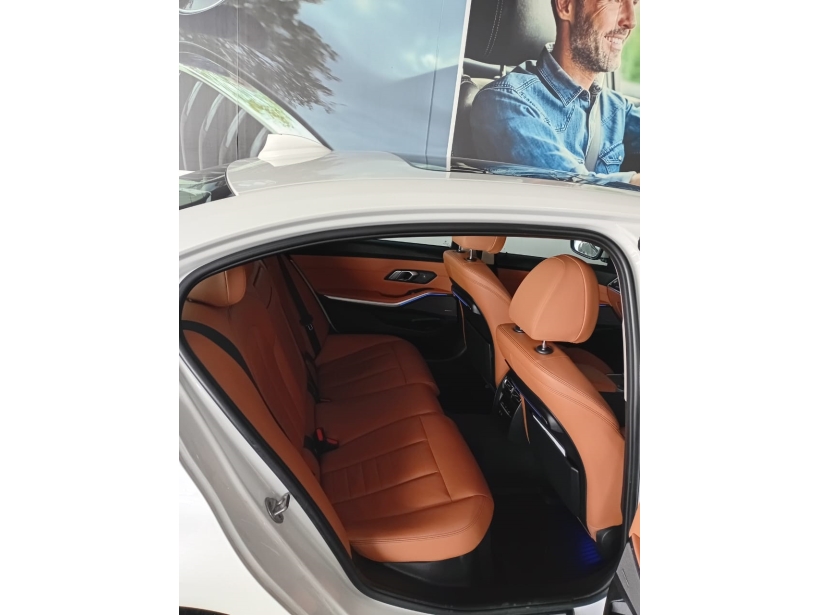 BMW 3 Series Gran Limousine 330Li M Sport