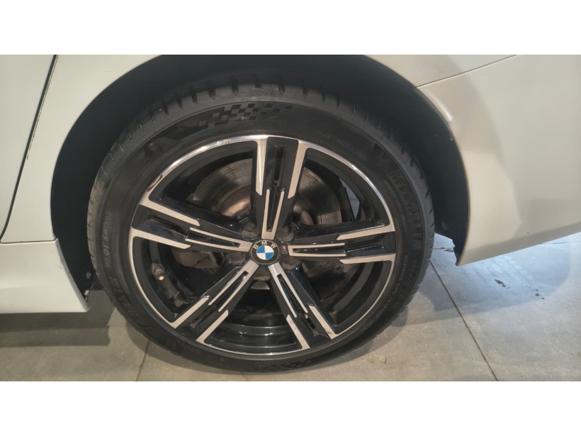 BMW 3 Series Gran Limousine 330Li M Sport