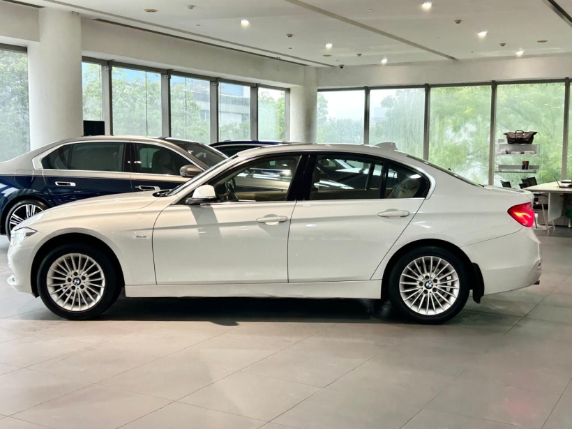 BMW 3 Series 320d Luxury Line
