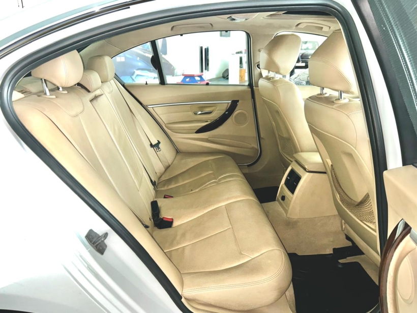 BMW 3 Series 320d Luxury Line