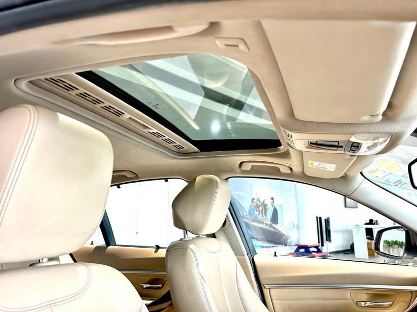BMW 3 Series 320d Luxury Line
