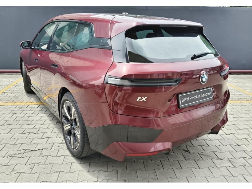 BMW iX xDrive40