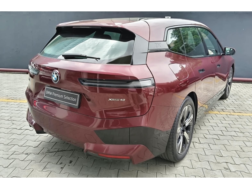 BMW iX xDrive40