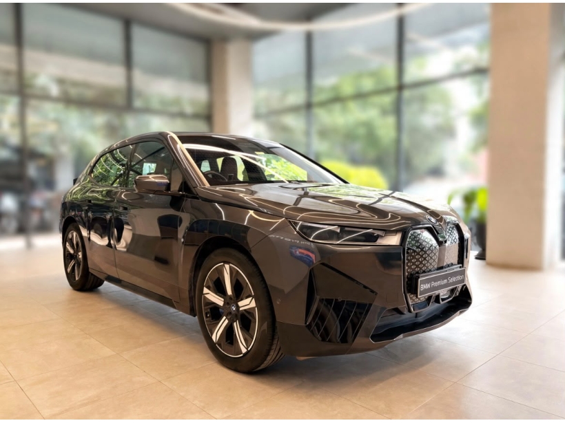 BMW iX xDrive40
