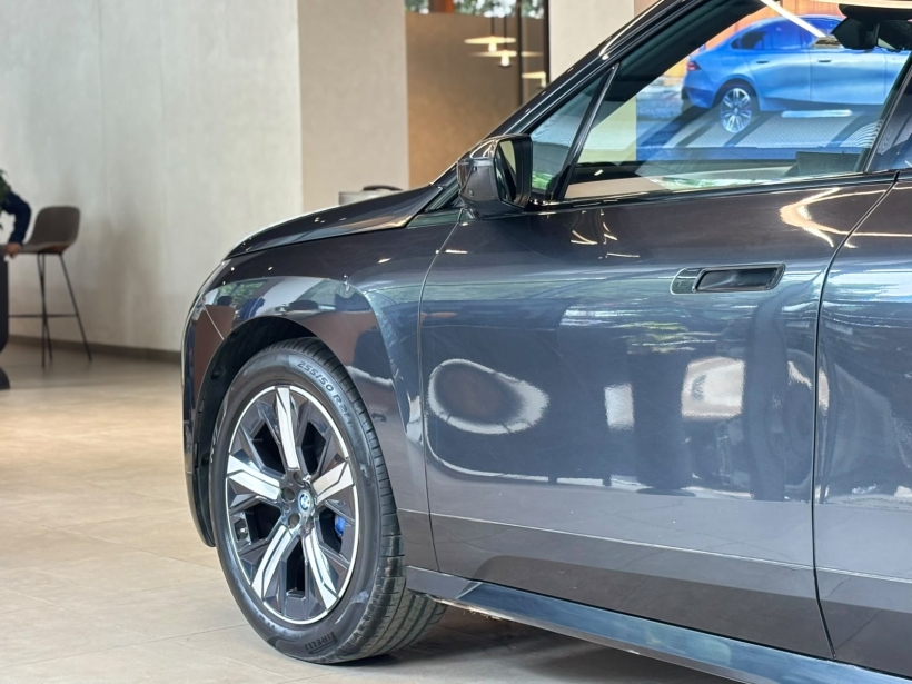 BMW iX xDrive40