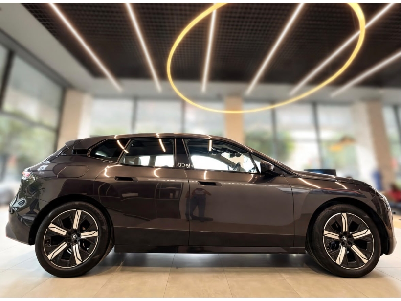 BMW iX xDrive40