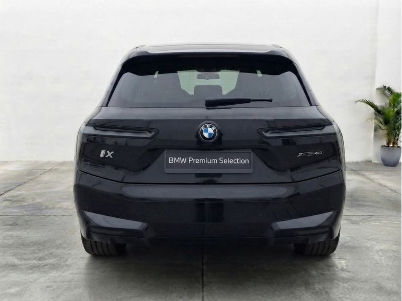 BMW iX xDrive40