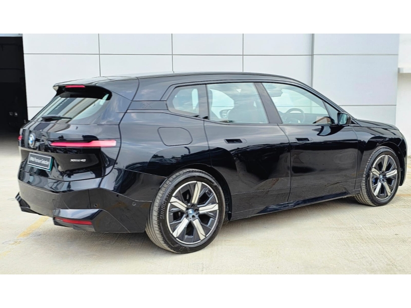 BMW iX xDrive40