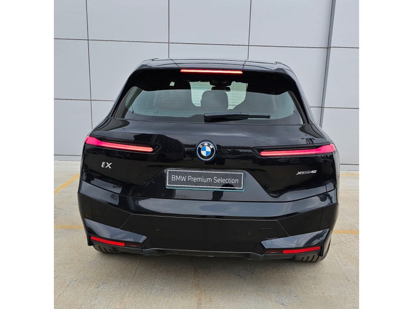 BMW iX xDrive40
