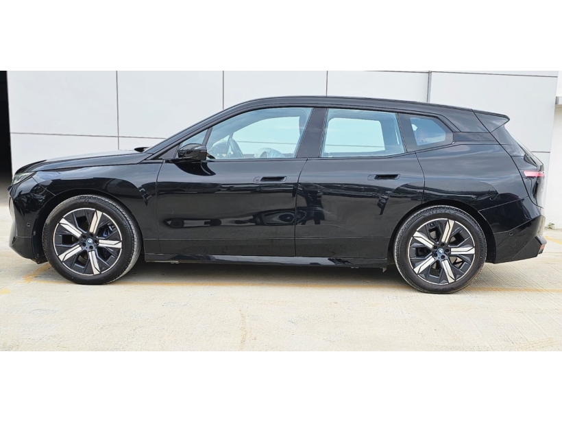 BMW iX xDrive40