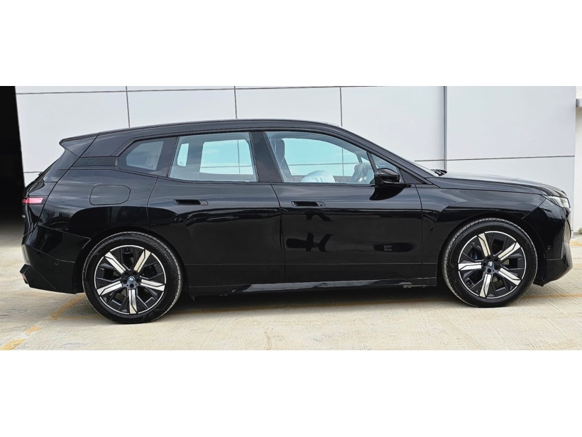 BMW iX xDrive40
