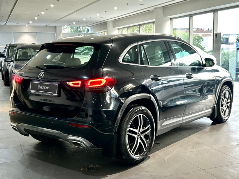 Mercedes Benz GLA 220d 4MATIC