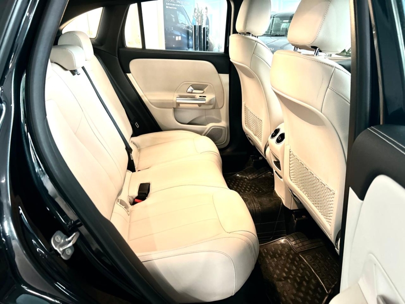 Mercedes Benz GLA 220d 4MATIC