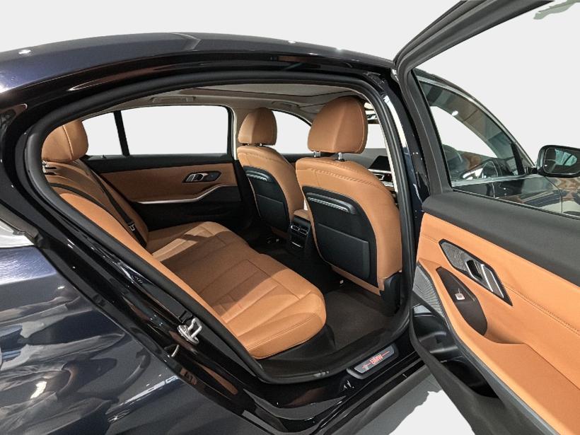 BMW 3 Series Gran Limousine 330Li Luxury Line
