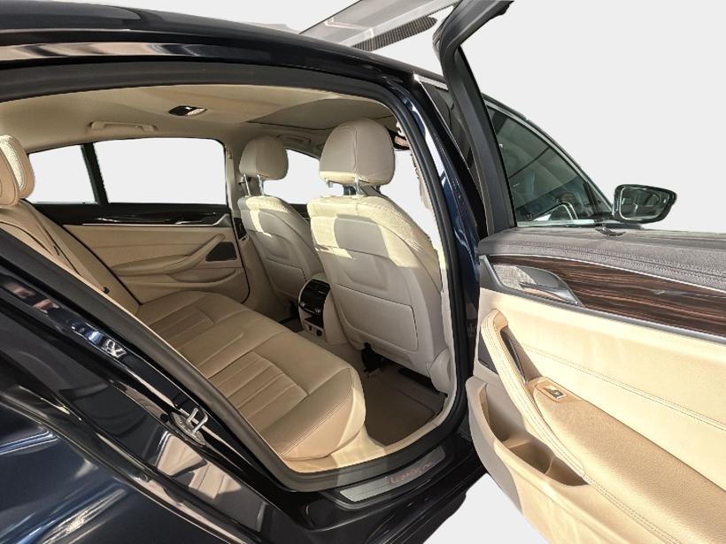 BMW 5 Series 520d Luxury Line