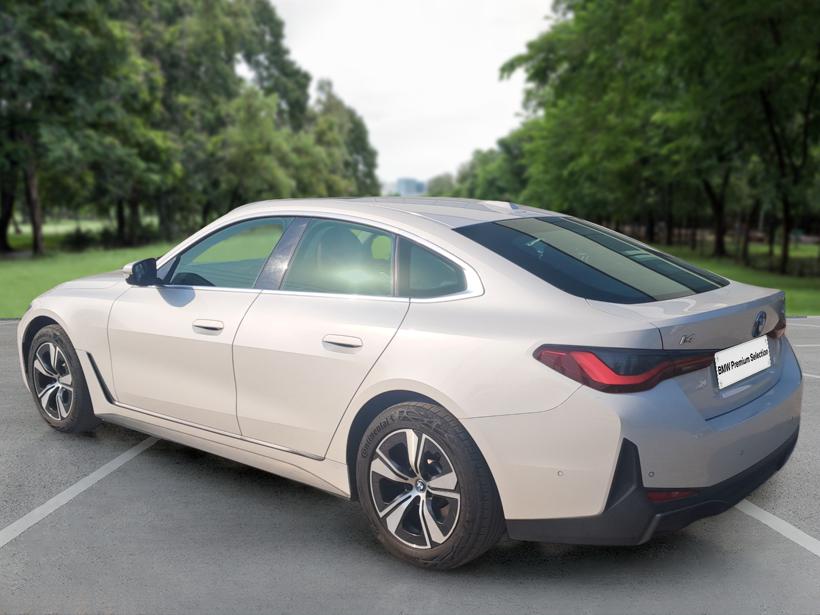 BMW i4 eDrive40