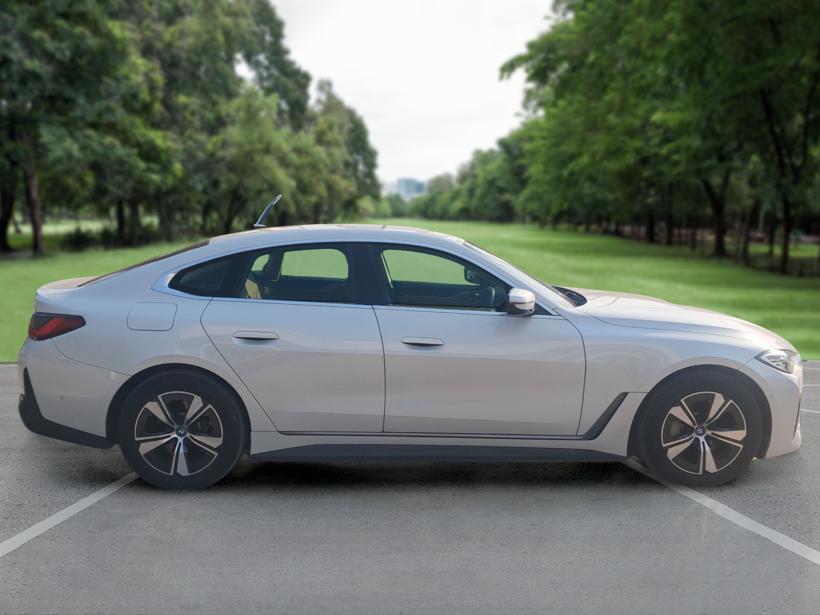 BMW i4 eDrive40
