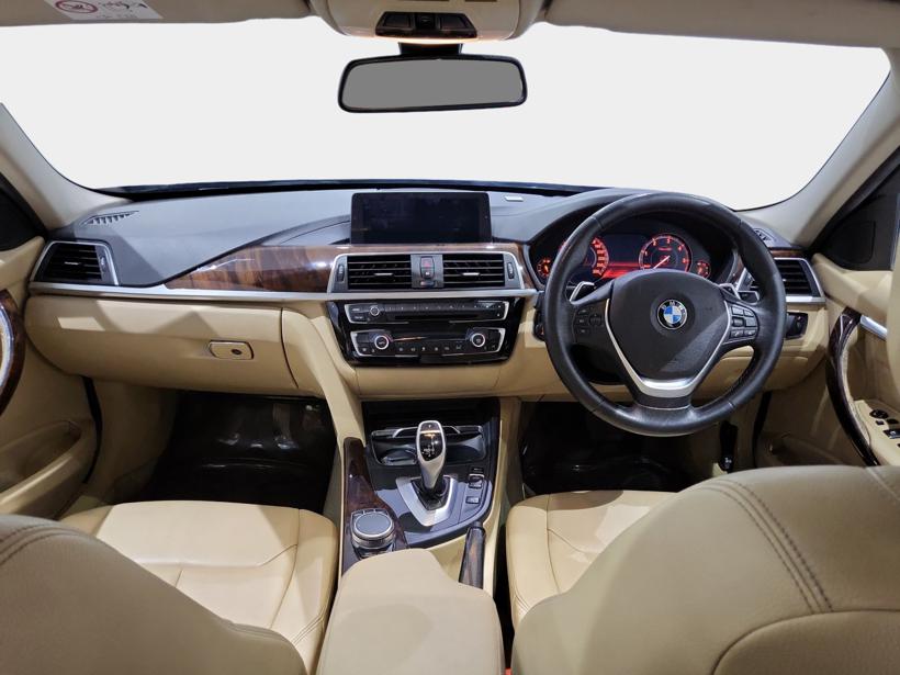 BMW 3 Series 320d Luxury Line