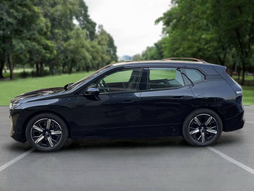BMW iX xDrive40